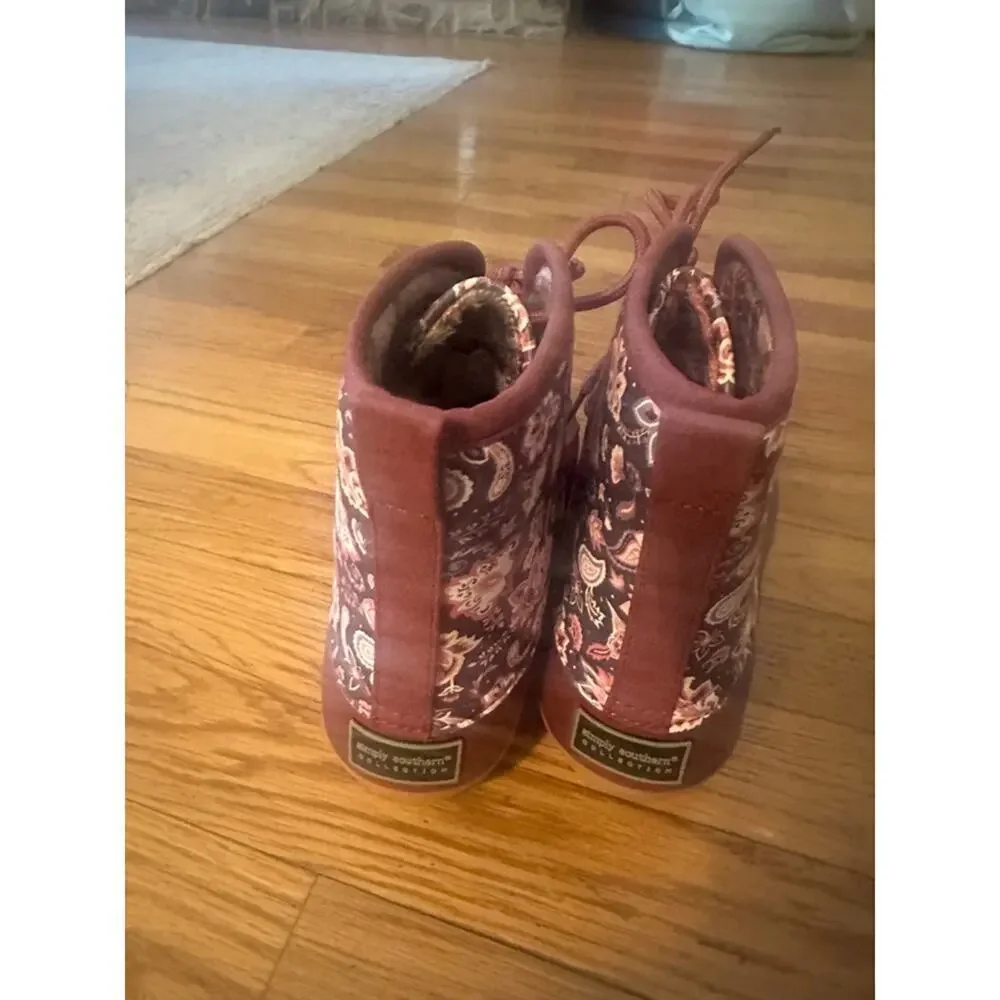 Simply Southern Duck Boots Women's‎ Size 6 Burgundy Multi